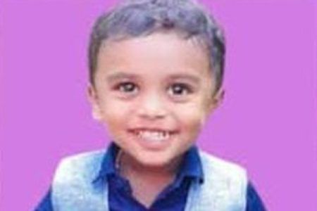 ಬೆಳ್ತಂಗಡಿ: ಕೆರೆಗೆ ಕಾಲು ಜಾರಿ ಬಿದ್ದು ಮಗು ಮೃತ್ಯು..!