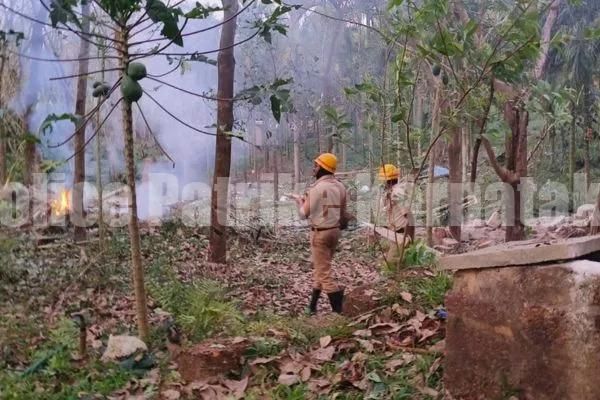 ಬೆಳ್ತಂಗಡಿಯ ವೇಣೂರು ಸುಡುಮದ್ದು ತಯಾರಿಕ ಘಟಕದಲ್ಲಿ ಸ್ಪೋಟ ಹಲವರಿಗೆ ಗಂಭೀರ ಗಾಯ ಹಾಗೂ ಮೂವರ ಸಾವು ..!