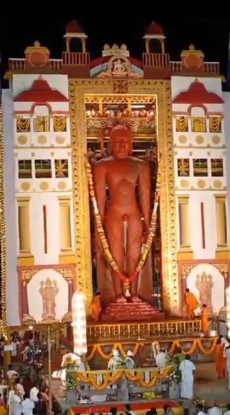 ಬೆಳ್ತಂಗಡಿ: ಜಗತ್ತಿನ ಏಕೈಕ ಮಂದಸ್ಮಿತ ಗೊಮ್ಮಟನಿಗೆ ಮಹಾಮಸ್ತಾಕಾಭಿಷೇಕ ಸಂಭ್ರಮ