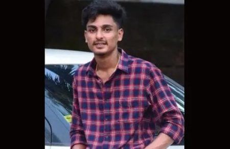 ಉಡುಪಿ : ನಿಂತಿದ್ದ ಕಾರಿಗೆ ಬೈಕ್ ಢಿಕ್ಕಿ ಸವಾರ ಮೃತ್ಯು ..!