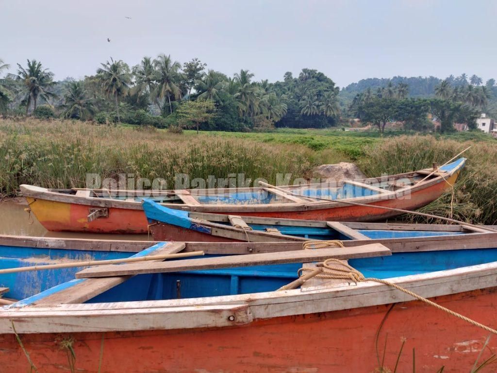 ಉಳ್ಳಾಲ: ಅಕ್ರಮ ಮರಳು ಸಾಗಾಟ : 4 ದೋಣಿಗಳು ವಶಕ್ಕೆ…!!