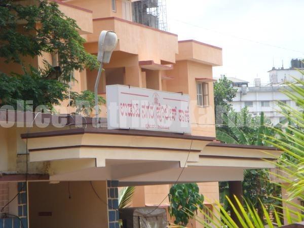 ಪೊಲೀಸರೊಂದಿಗೆ ಅನುಚಿತ ವರ್ತನೆ, ಜೀವ ಬೆದರಿಕೆ: ದೂರು ದಾಖಲು