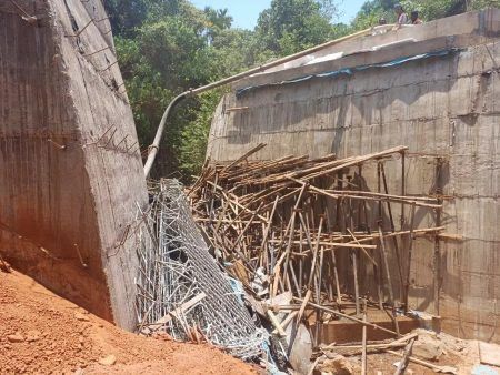 ವಿಟ್ಲ : ನಿರ್ಮಾಣ ಹಂತದ ಸೇತುವೆ ಕುಸಿದು 7ಮಂದಿಗೆ ಗಾಯ