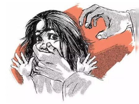 ವಿದ್ಯಾರ್ಥಿನಿಗೆ ಅಶ್ಲೀಲ ವಿಡಿಯೋ ತೋರಿಸಿ ಲೈಂಗಿಕ ಕಿರುಕುಳ-ಪೋಕ್ಸೋ ಕೇಸ್ ದಾಖಲು: ಶಿಕ್ಷಕ ಪೊಲೀಸ್ ವಶಕ್ಕೆ