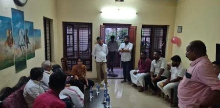 ಬಂಟ್ವಾಳ : ಬಸ್ ನಲ್ಲಿ ಯುವತಿಗೆ ಕಿರುಕುಳ – ಸಂತ್ರಸ್ತ ಯುವತಿಯ ಮನೆಗೆ ಡಾ. ಪ್ರಭಾಕರ್ ಭಟ್ ಭೇಟಿ…!!