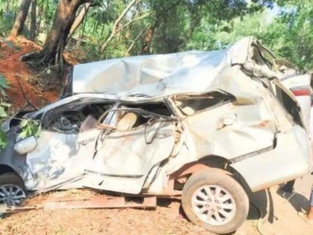 ಕುಂದಾಪುರ: ಇನ್ನೋವಾ ಕಾರು ಮರಕ್ಕೆ ಡಿಕ್ಕಿಯಾಗಿ ಯುವತಿ ಸಾವು ,ನಾಲ್ವರಿಗೆ ಗಾಯ