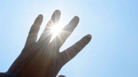 ಹುಷಾರ್.. ನಾಲ್ಕೈದು ದಿನ ಮತ್ತಷ್ಟು ಏರಲಿದೆ ಉರಿ ಬಿಸಿಲು; ಎಚ್ಚರ ತಪ್ಪಿದ್ರೆ ಅಪಾಯ ಗ್ಯಾರಂಟಿ