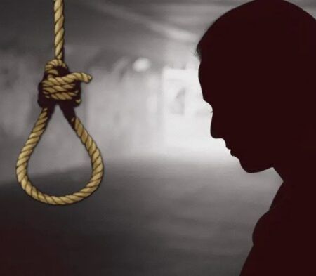 ಸುಳ್ಯ: ವಿದ್ಯಾರ್ಥಿನಿ ನೇಣು ಬಿಗಿದು ಆತ್ಮಹತ್ಯೆ..!