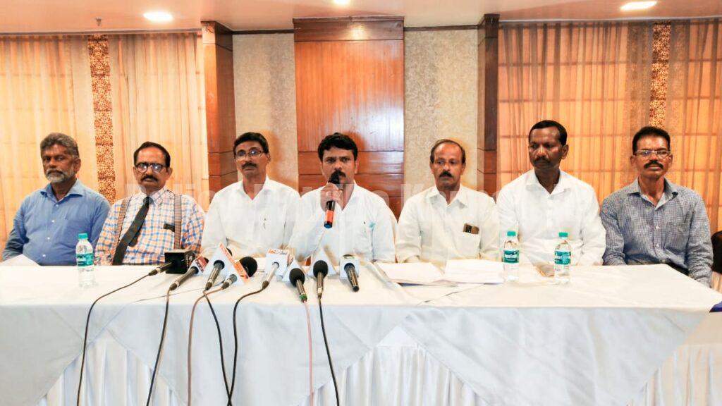 “ನೈರುತ್ಯ ಶಿಕ್ಷಕರ ಕ್ಷೇತ್ರದಲ್ಲಿ ಶಿಕ್ಷಕರಿಗೆ ಮತದಾನದ ಹಕ್ಕಿನಿಂದ ವಂಚನೆ”-ಭಾಸ್ಕರ್ ಶೆಟ್ಟಿ ಟಿ.