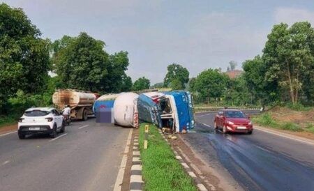 ಬಂಟ್ವಾಳ: ಚಾಲಕನ ನಿಯಂತ್ರಣ ತಪ್ಪಿ ಗ್ಯಾಸ್ ಟ್ಯಾಂಕರ್ ಪಲ್ಟಿ…!