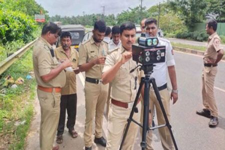 ಮಂಗಳೂರು: ವಾಹನಗಳ ವೇಗ ಪತ್ತೆ ಮಾಡುವುದಕ್ಕಾಗಿ “ರಾಡಾರ್ ಗನ್” ಕಾರ್ಯಾಚರಣೆ