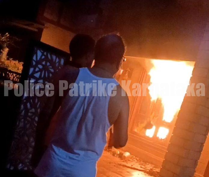 ಉಡುಪಿ: ಮನೆಯಲ್ಲಿ ಬೆಂಕಿ ಅವಘಡ, ಬಾರ್ ಮಾಲಿಕ ಮೃತ್ಯು – ಪತ್ನಿ ಗಂಭೀರ