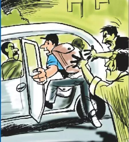 ಮಂಗಳೂರಿನಲ್ಲಿ ಕೇರಳ ಉದ್ಯಮಿ ಅಪಹರಣ,10 ಲಕ್ಷ ಹಣಕ್ಕೆ ಬೇಡಿಕೆ ಇಟ್ಟ ನಾಲ್ವರ ತಂಡ..!?