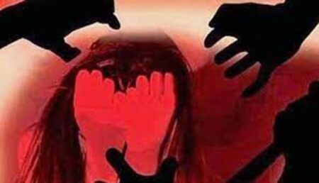 ಆಟೋದಲ್ಲಿ ಹೋಗುತ್ತಿದ್ದ ಯುವತಿ ಮೇಲೆ `ಗ್ಯಾಂಗ್ ರೇಪ್’..!