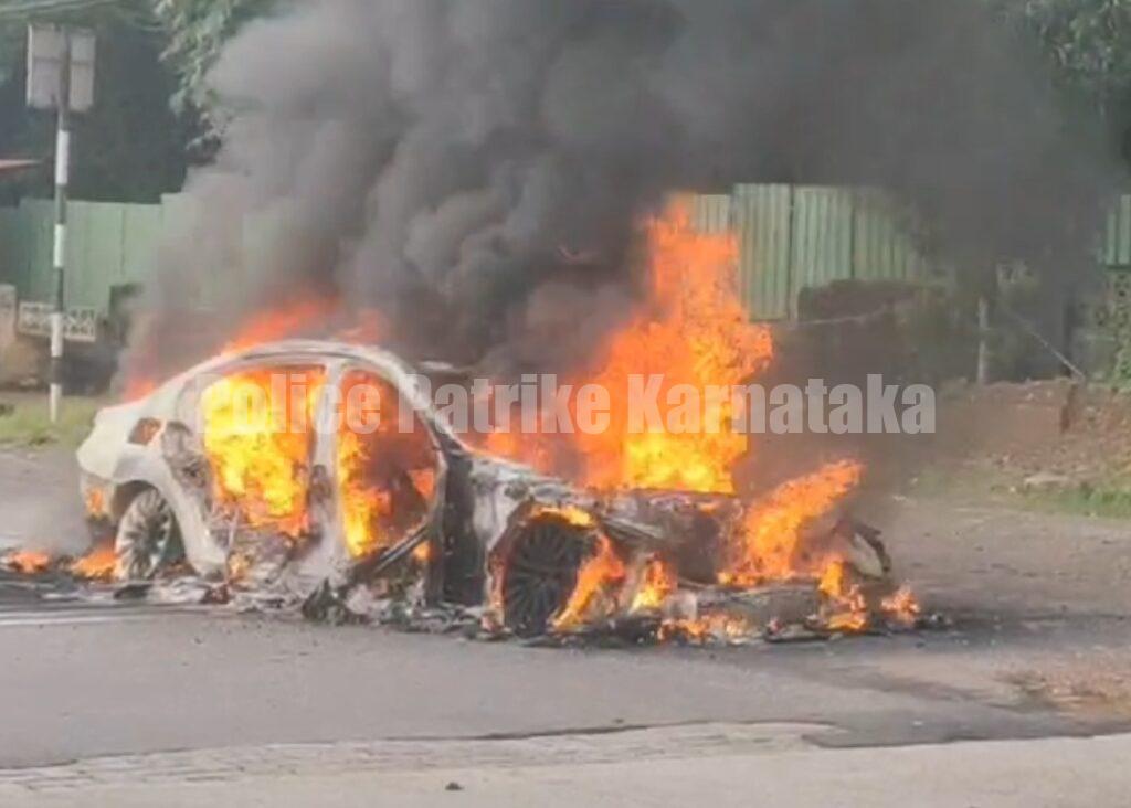 ಸುರತ್ಕಲ್ ಎನ್ ಐ.ಟಿ.ಕೆ ಸಮೀಪ ರಾಷ್ಟ್ರೀಯ ಹೆದ್ದಾರಿಯಲ್ಲಿ ಧಗಧಗನೆ ಹೊತ್ತಿ ಉರಿದ ಕಾರು