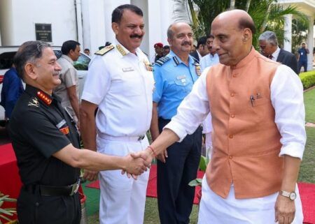 “ಯುದ್ಧ ಯಾವಾಗ ಬೇಕಾದರೂ ಬರಬಹುದು, ಸಿದ್ಧವಾಗಿರಿ’ : ರಾಜನಾಥ್ ಸಿಂಗ್