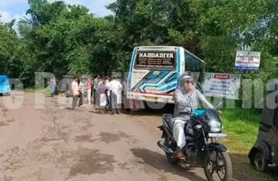 ಮಂಗಳೂರು: ಖಾಸಗಿ ಬಸ್ ನ ಸ್ಟೇರಿಂಗ್ ಕಟ್ ಆಗಿ ಮರಕ್ಕೆ ಢಿಕ್ಕಿ..!