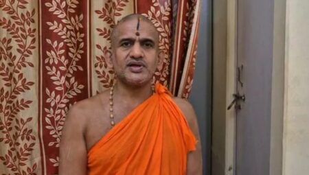 ದೇವಳಗಳನ್ನು ಸರ್ಕಾರದ ಸ್ವಾಧೀನದಿಂದ ಮುಕ್ತಗೊಳಿಸಿ: ಪೇಜಾವರ ಶ್ರೀ