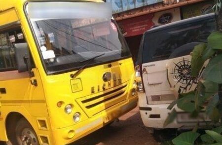 ಬಂಟ್ವಾಳ : ಶಾಲಾ ಬಸ್ ವಿದ್ಯುತ್ ಕಂಬಕ್ಕೆ ಡಿಕ್ಕಿ…!