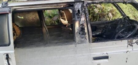 ಬೆಳ್ತಂಗಡಿ: ಆಕಸ್ಮಿಕವಾಗಿ ಬೆಂಕಿ ಹತ್ತಿ ಉರಿದ ಓಮ್ನಿ ಕಾರು..!