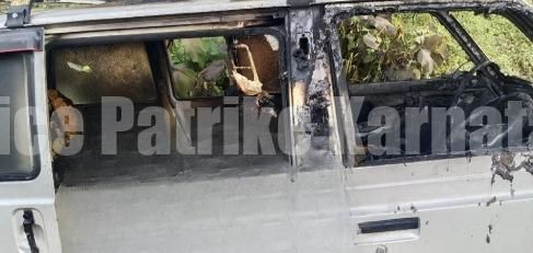 ಬೆಳ್ತಂಗಡಿ: ಆಕಸ್ಮಿಕವಾಗಿ ಬೆಂಕಿ ಹತ್ತಿ ಉರಿದ ಓಮ್ನಿ ಕಾರು..!