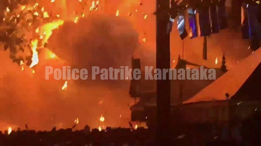 ಕಾಸರಗೋಡು: ದೇವಸ್ಥಾನದ ಉತ್ಸವದ ವೇಳೆ ಪಟಾಕಿ ದುರಂತ; 154 ಮಂದಿಗೆ ಗಾಯ..!