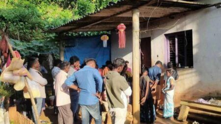 ಪುತ್ತೂರು : ಮೃತ ಕಾರ್ಮಿಕನ ಶವ ರಸ್ತೆ ಬದಿ ಮಲಗಿಸಿ ಹೋದ ಮಾಲೀಕ..!