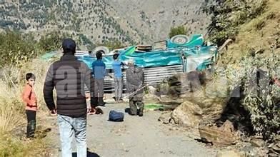 ಕಂದಕಕ್ಕೆ ಉರುಳಿದ ಬಸ್: 36 ಮಂದಿ ಸಾವು, 4 ಲಕ್ಷ ರೂ. ಪರಿಹಾರ ಘೋಷಣೆ