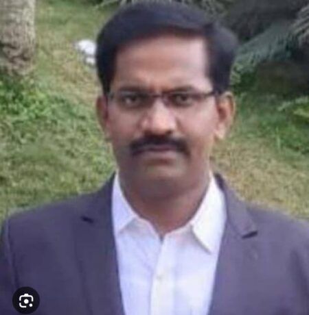 ಸರ್ಕಾರಿ ಕೆಲಸ ಬಿಟ್ಟು ಸನ್ಯಾಸ ದೀಕ್ಷೆ : ಅಚ್ಚರಿ ಮೂಡಿಸಿದ ಅಪರ ಜಿಲ್ಲಾಧಿಕಾರಿ ನಡೆ