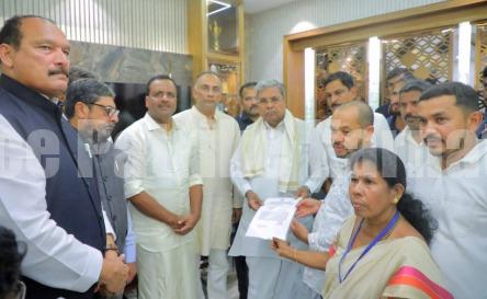 ಉಳ್ಳಾಲ : ಗ್ಯಾಸ್ ಸಿಲಿಂಡರ್ ಸ್ಪೋಟ ಪ್ರಕರಣ- 15 ಲಕ್ಷ ರೂ. ಪರಿಹಾರ ವಿತರಿಸಿದ ಸಿಎಂ ಸಿದ್ದರಾಮಯ್ಯ