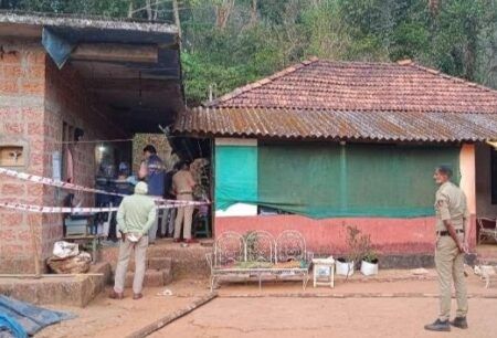 ಸುಳ್ಯ: ಕೊಲೆ, ಆತ್ಮಹತ್ಯೆ ಪ್ರಕರಣ – ಘಟನಾ ಸ್ಥಳಕ್ಕೆ ಪಶ್ಚಿಮ ವಲಯ ಪೊಲೀಸ್ ಮಹಾ ನಿರೀಕ್ಷಿಕರು ಹಾಗೂ ಜಿಲ್ಲಾ ಪೊಲೀಸ್ ಅಧೀಕ್ಷಕರು ಭೇಟಿ