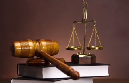 ಮಹಿಳೆ ವಿರುದ್ದ ಸುಳ್ಳು ಆರೋಪ – ಮಾನನಷ್ಟ ಪರಿಹಾರ ನೀಡುವಂತೆ ಕೋರ್ಟ್ ತೀರ್ಪು