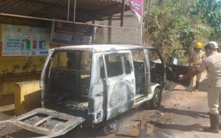 ಕಾರ್ಕಳ : ಹೊತ್ತಿ ಉರಿದ Omni car