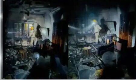 ಚಾರ್ಚ್ಗಿಟ್ಟ ಮೊಬೈಲ್ ಸ್ಫೋಟ; ಮನೆಗೆ ಬೆಂಕಿ