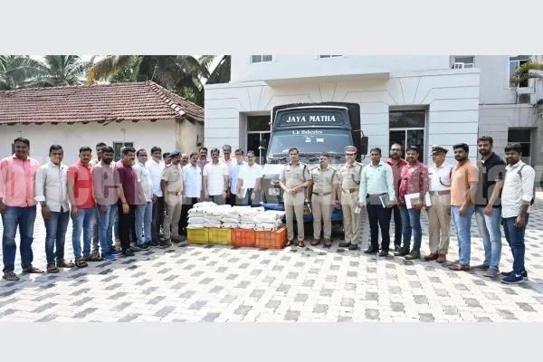 ಮಂಗಳೂರು: ಮೀನಿನ ಲಾರಿಯಲ್ಲಿ ಗಾಂಜಾ ಸಾಗಾಟ – 120 ಕೆಜಿ ಮಾದಕ ದ್ರವ್ಯ ವಶಕ್ಕೆ