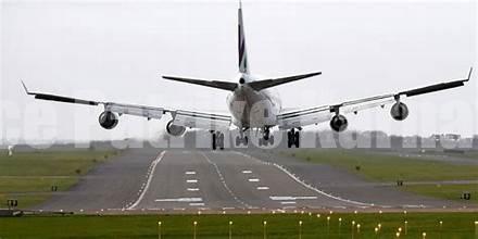 ನವದೆಹಲಿಯತ್ತ ಹೊರಟಿದ್ದ ವಿಮಾನಕ್ಕೆ ಬಾಂಬ್ ಬೆದರಿಕೆ: ತುರ್ತು ಭೂಸ್ಪರ್ಶ