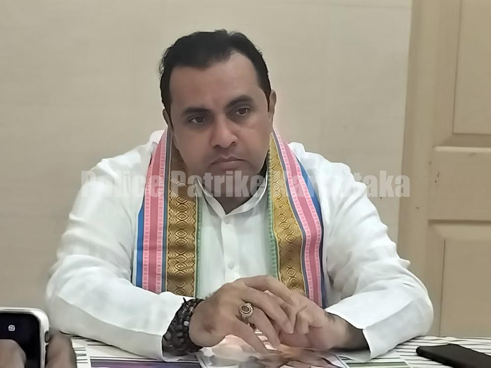 ದ್ವೇಷ ಭಾಷಣದ ಆರೋಪ: ಮಾಜಿ ಸಚಿವ ಪ್ರಮೋದ್ ಮಧ್ವರಾಜ್ ಮೇಲೆ ಸುಮೋಟೋ ಕೇಸ್ ದಾಖಲು