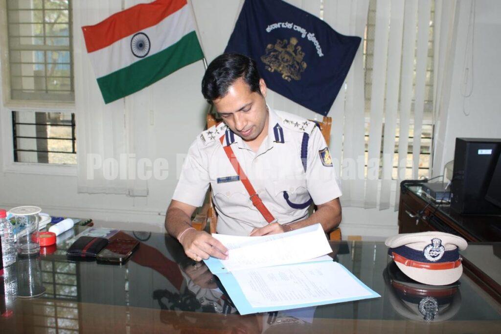 ಮಂಗಳೂರು ಪೊಲೀಸ್ ಆಯುಕ್ತ ಅನುಪಮ್ ಅಗರ್ವಾಲ್ ಸೇರಿದಂತೆ 197 ಅಧಿಕಾರಿಗಳಿಗೆ ಮುಖ್ಯಮಂತ್ರಿ ಪದಕ