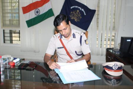 ಮಂಗಳೂರು ಪೊಲೀಸ್ ಆಯುಕ್ತ ಅನುಪಮ್ ಅಗರ್ವಾಲ್ ಸೇರಿದಂತೆ 197 ಅಧಿಕಾರಿಗಳಿಗೆ ಮುಖ್ಯಮಂತ್ರಿ ಪದಕ