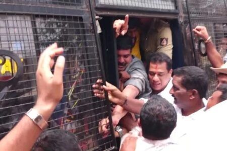 ಮಂಗಳೂರು: ಜೈಲಿಗೆ ನುಗ್ಗಲು ಯತ್ನಿಸಿದ ಬಿಜೆಪಿ ಕಾರ್ಯಕರ್ತರನ್ನು ವಶಕ್ಕೆ ಪಡೆದ ಪೊಲೀಸರು..!!