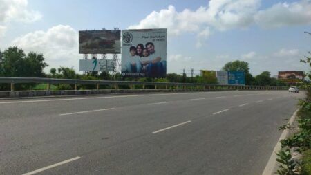 ಮಂಗಳೂರು : ಹೆದ್ದಾರಿಗಳಲ್ಲಿ ಅನಧಿಕೃತ ಫ್ಲೆಕ್ಸ್ ಬೋರ್ಡ್ಗಳ ವಿರುದ್ಧ ಕ್ರಮ ಕೈಗೊಳ್ಳಿ – NHAI ಎಚ್ಚರಿಕೆ