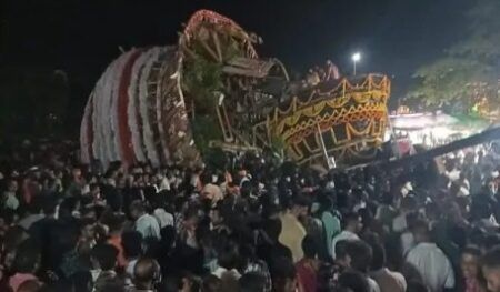 ಬಪ್ಪನಾಡು ದೇಗುಲದ ಜಾತ್ರೋತ್ಸವದಲ್ಲಿ ಮುರಿದು ಬಿದ್ದ ದೇವರ ರಥ