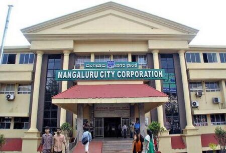 ಮಂಗಳೂರು: ಹೋಟೆಲ್ ಗಳ ಮೇಲೆ ಮ.ನ.ಪಾ ಅಧಿಕಾರಿಗಳಿಂದ ದಾಳಿ