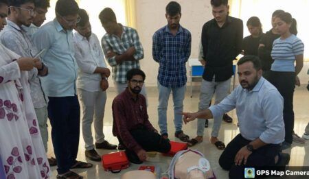ಕಣಚೂರು ಸಂಸ್ಥೆಯಿಂದ ಮಂಗಳೂರು ವಿಶ್ವವಿದ್ಯಾಲಯದ ವಿದ್ಯಾರ್ಥಿಗಳಿಗೆ ಸಿಪಿಆರ್ ಮತ್ತು ಪ್ರಥಮ ಚಿಕಿತ್ಸೆ ತರಬೇತಿ