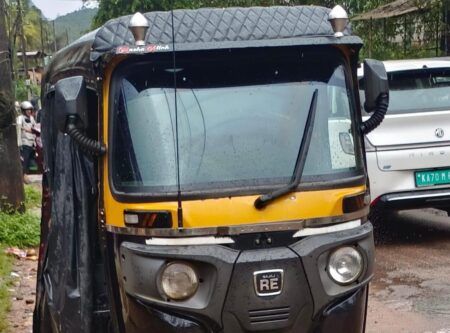 ಬೆಳ್ತಂಗಡಿ: ಅಕ್ರಮ ಗೋ ಮಾಂಸ ಸಾಗಾಟ- ರಿಕ್ಷಾ ವಶ, ಆರೋಪಿ ಪರಾರಿ