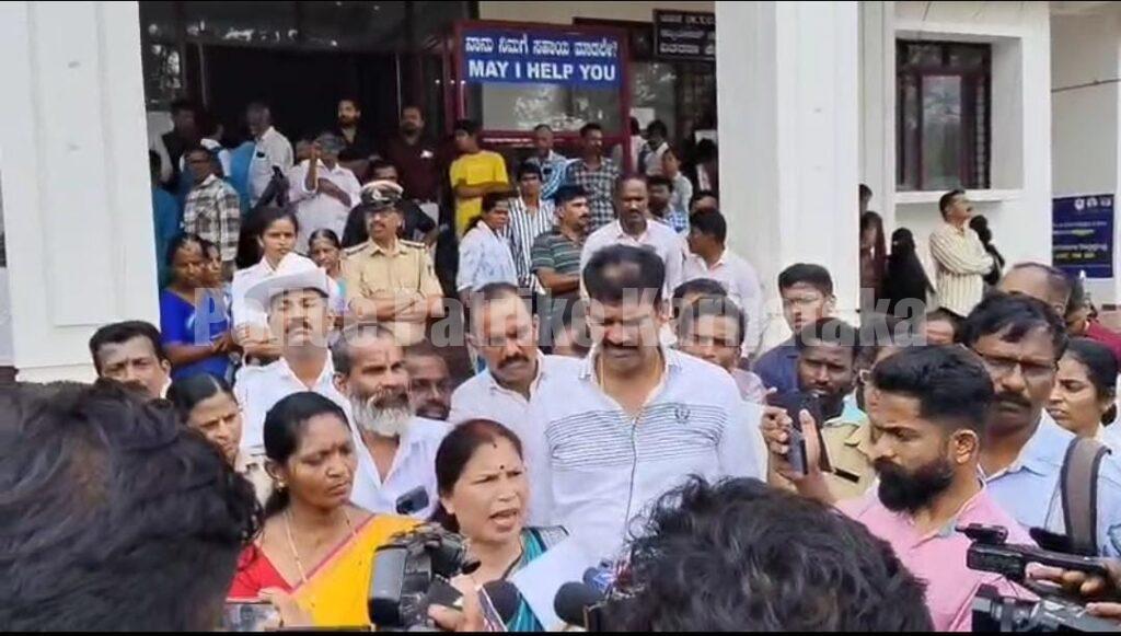 ಧರ್ಮಸ್ಥಳ ಪ್ರಕರಣ : ಸೌಜನ್ಯಾ ತಾಯಿ ಸಹಿತ 20 ಮಂದಿ ವಿರುದ್ಧ ಕೇಸ್