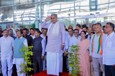 ವಿವಿಧ ಕಾರ್ಯಕ್ರಮಗಳಲ್ಲಿ ಭಾಗವಹಿಸಲು ಮಂಗಳೂರಿಗೆ ಆಗಮಿಸಿದ ಸಿಎಂ ಸಿದ್ದರಾಮಯ್ಯ