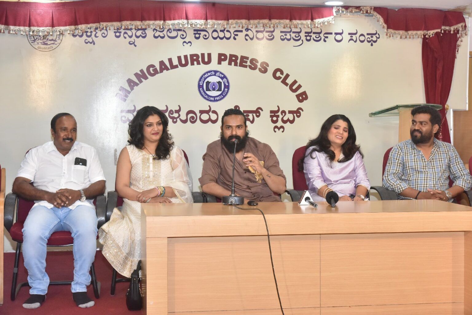 ಫೆ.6ಕ್ಕೆ ರಾಜ್ಯಾದ್ಯಂತ “ಕರಿಕಾಡ”‘ಸಿನಿಮಾ ಬಿಡುಗಡೆ