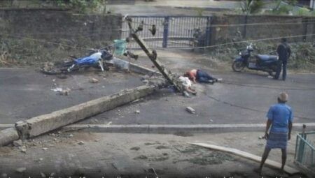 ಉಳ್ಳಾಲ: ವಿದ್ಯುತ್ ಕಂಬಕ್ಕೆ ಢಿಕ್ಕಿ ಹೊಡೆದ ಬೈಕ್- ಇಬ್ಬರಿಗೆ ಗಾಯ!