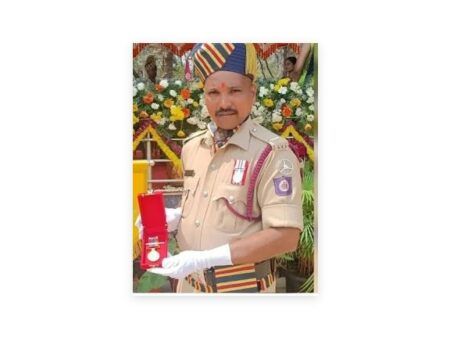 ಮಂಗಳೂರು: ಪಾಂಡೇಶ್ವರ ಅಗ್ನಿಶಾಮಕ ದಳದ ಸಿಬ್ಬಂದಿ ಕಾರ್ತಿಕ್ ಅವರಿಗೆ ಮುಖ್ಯಮಂತ್ರಿ ಚಿನ್ನದ ಪದಕ